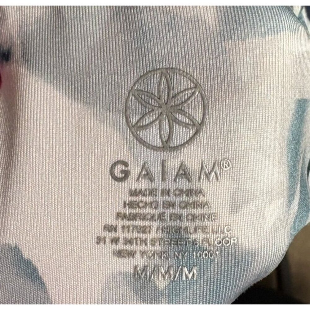 GAIAM Women's Size Medium Cropped Capri Tie Dye Gray Blue White 21” Inseam - Picture 5 of 5